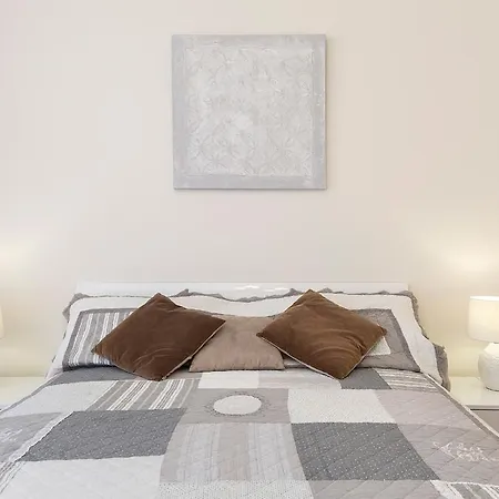 Daire D'azeglio By Impero House